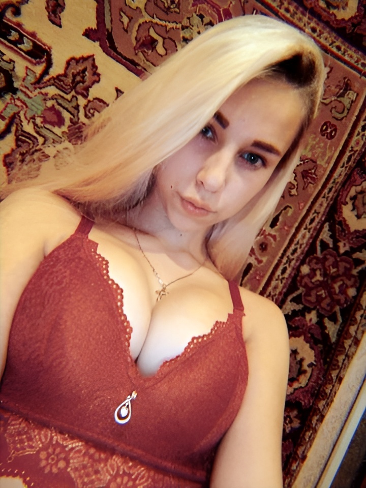 Соня привлекальеная девушка из Боровска цена от 2500 руб