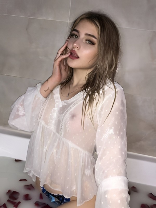 Алиана привлекательная девушка из Боровска цена от 10000 руб