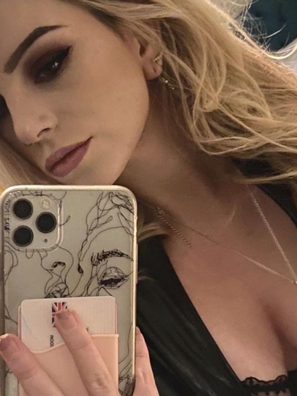 Оксана привлекательная девушка из Боровска цена от 3000 руб