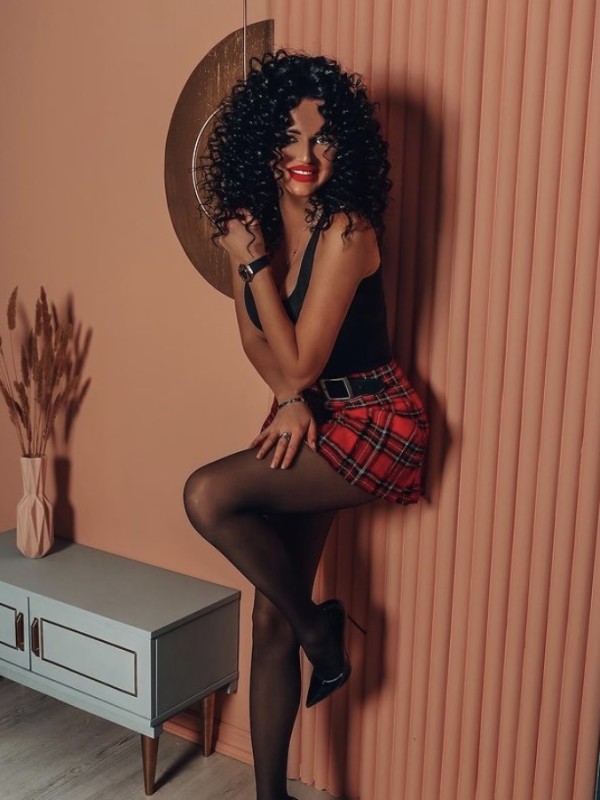 🎥 Людмила привлекательная девушка из Боровска цена от 3500 руб