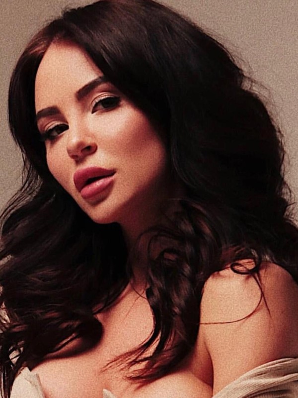 Изольда привлекательная девушка из Боровска цена от 3000 руб